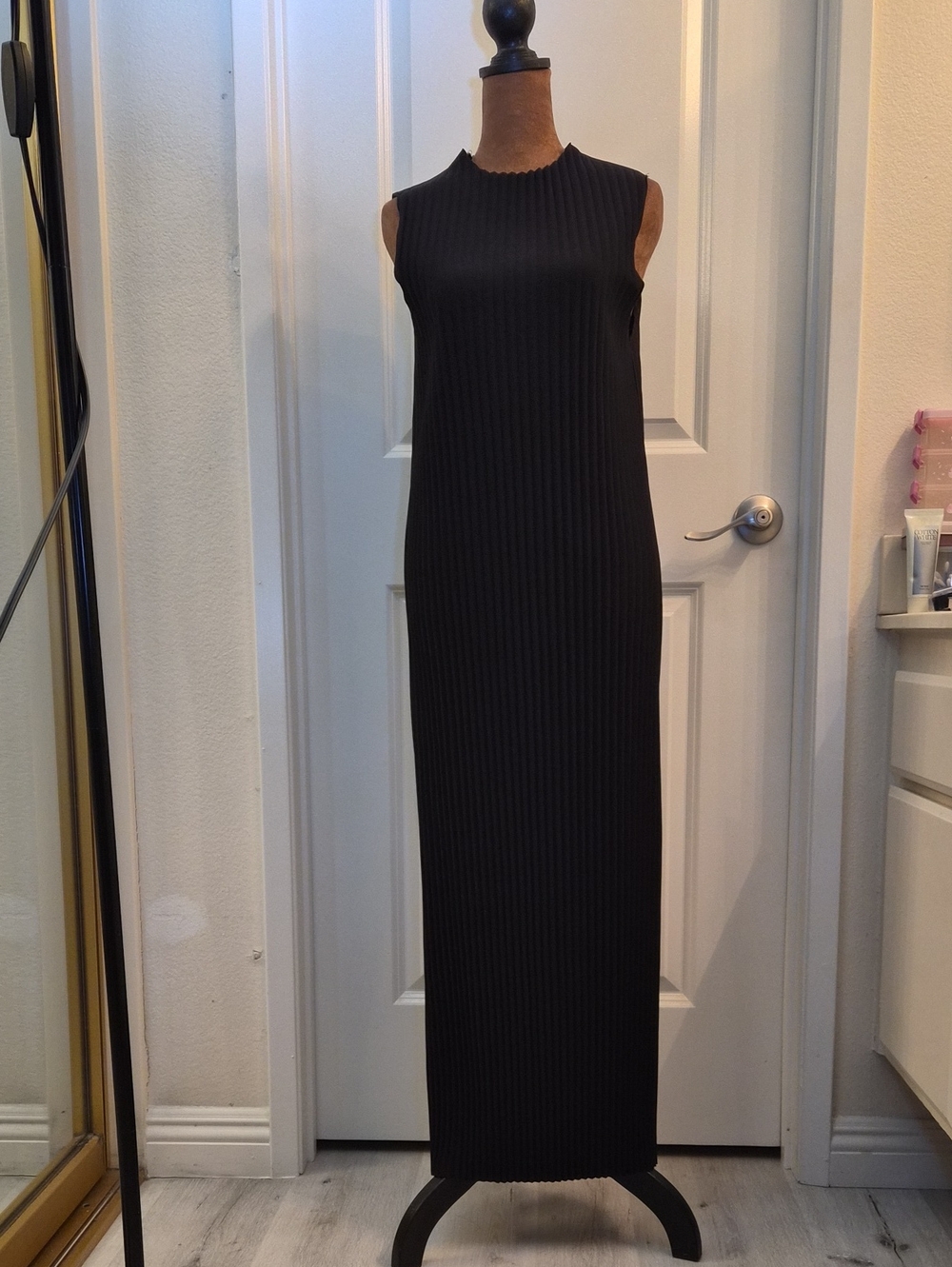 Sleeveless Black  Maxi Dress